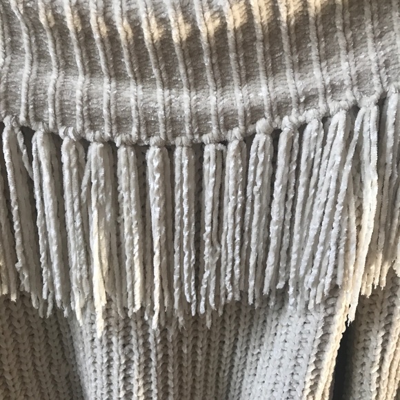 Forever 21 Fringe Off the Shoulder Sweater - Picture 3 of 6